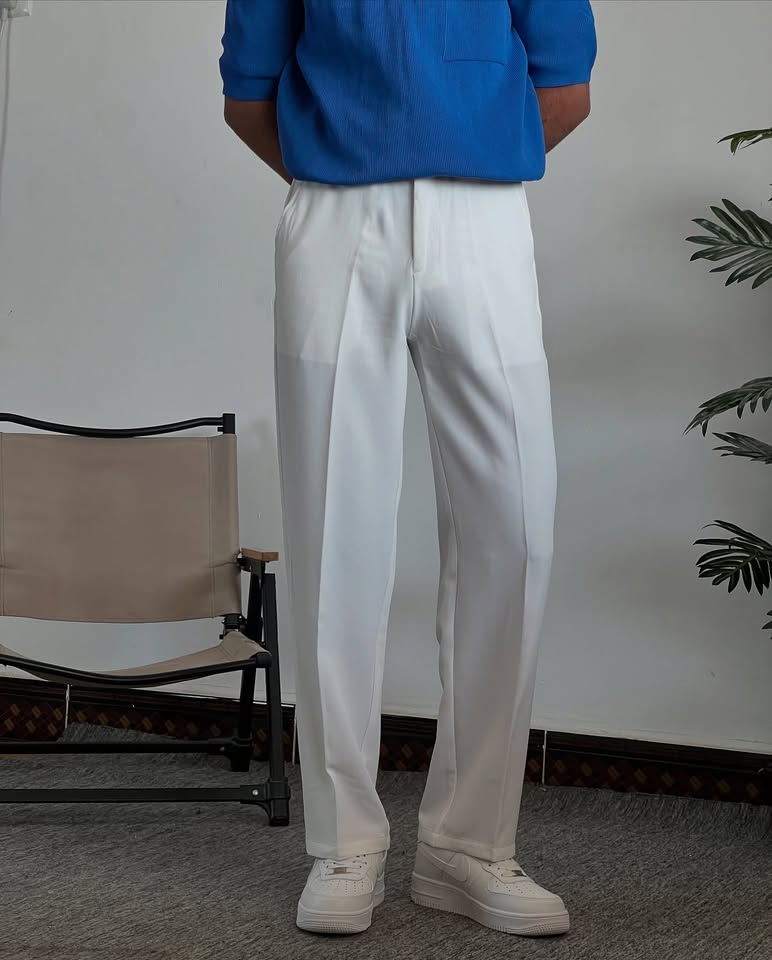 Wide-leg trousers